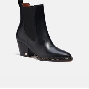 COACH boots size 6.5